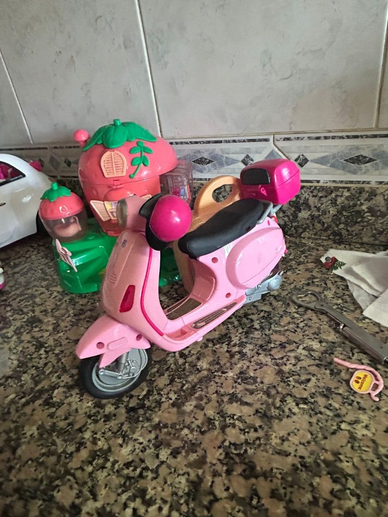 Carro e moto da Barbie