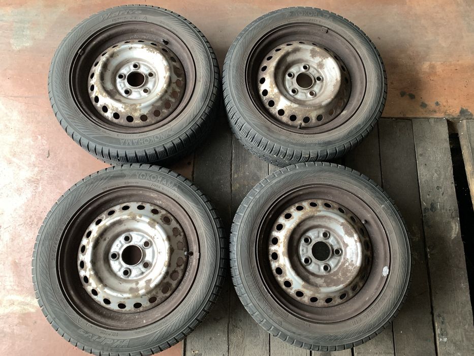 Oryginalne felgi stalowe 16” z kołpakami Honda Civic VIII ufo FN FK