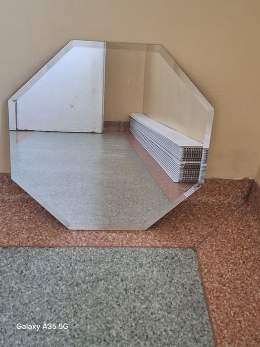 Lustro łazienkowe 50x50 8-katne