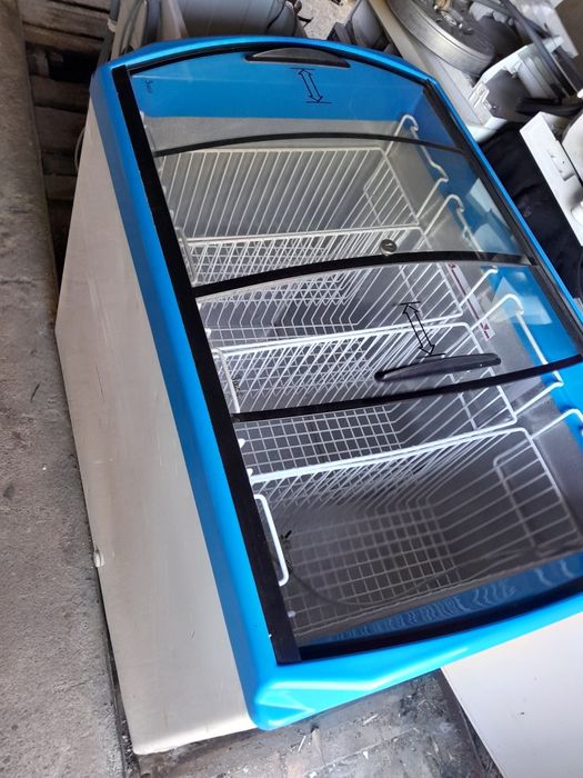 Продам морозильную камеру