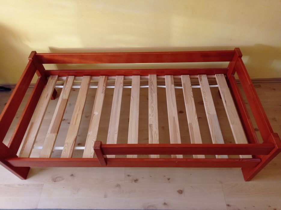 Łóżko dziecięce drewniane z materacem piankowym 160x80