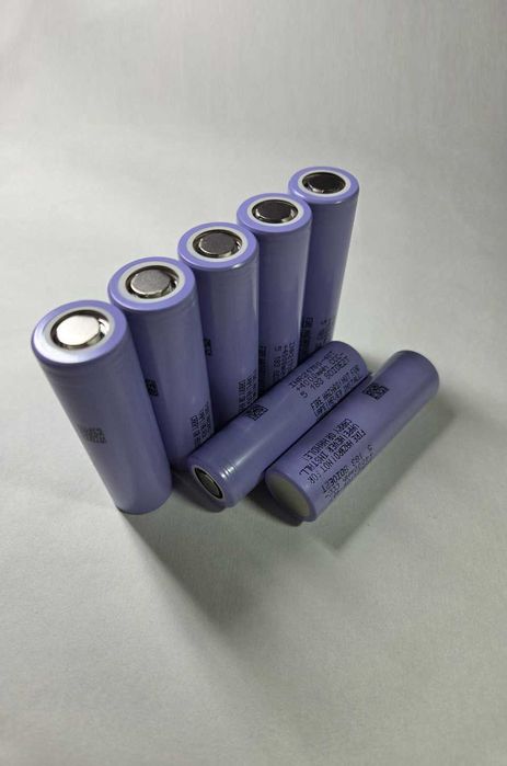 Новий акумулятор Samsung INR21700-40T  4000MA 35A