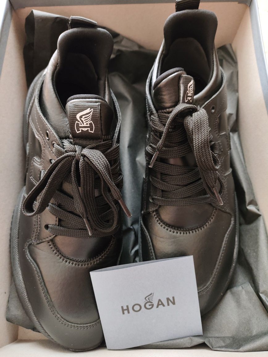 Оригінальні жіночі кросівки Hogan