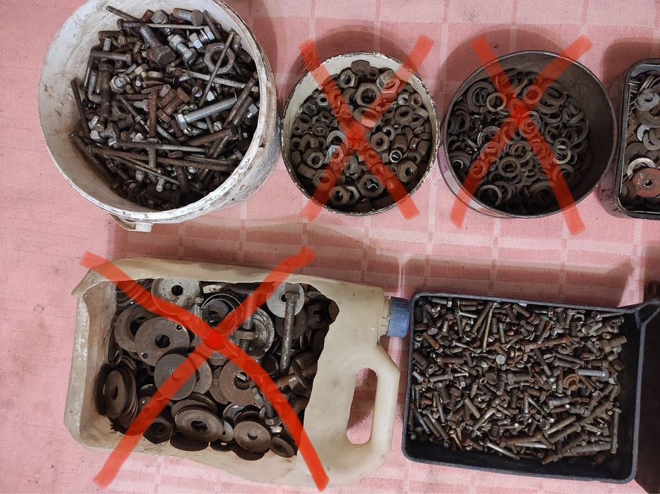 Метизи болти гайки шайби гровера шурупи саморізи наполнитель заклепки