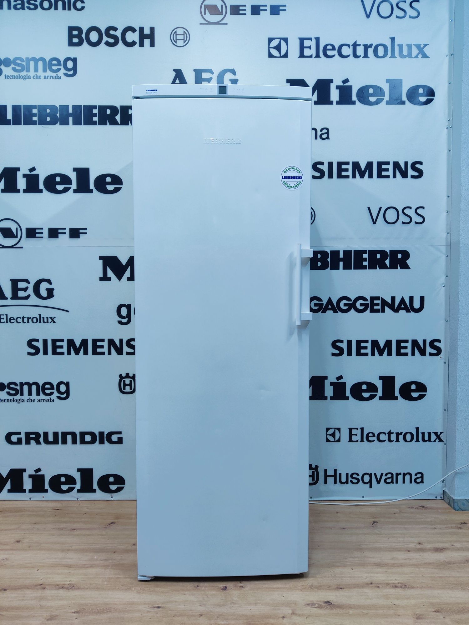 LIEBHERR™ Гігант. 2 м. Величезна морозильна камера. GERMANY.400 л.