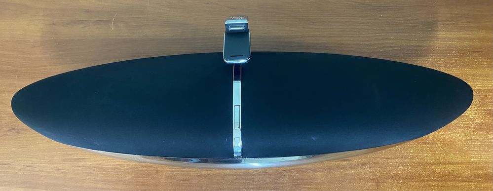 Bowers & Wilkins Zeppelin (акустична система iPod)