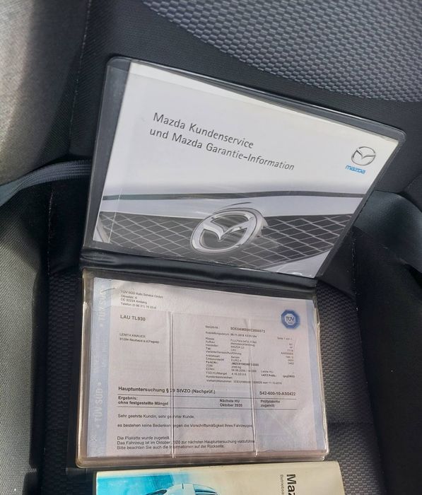 Mazda 5 мінівен 7 місць 2007