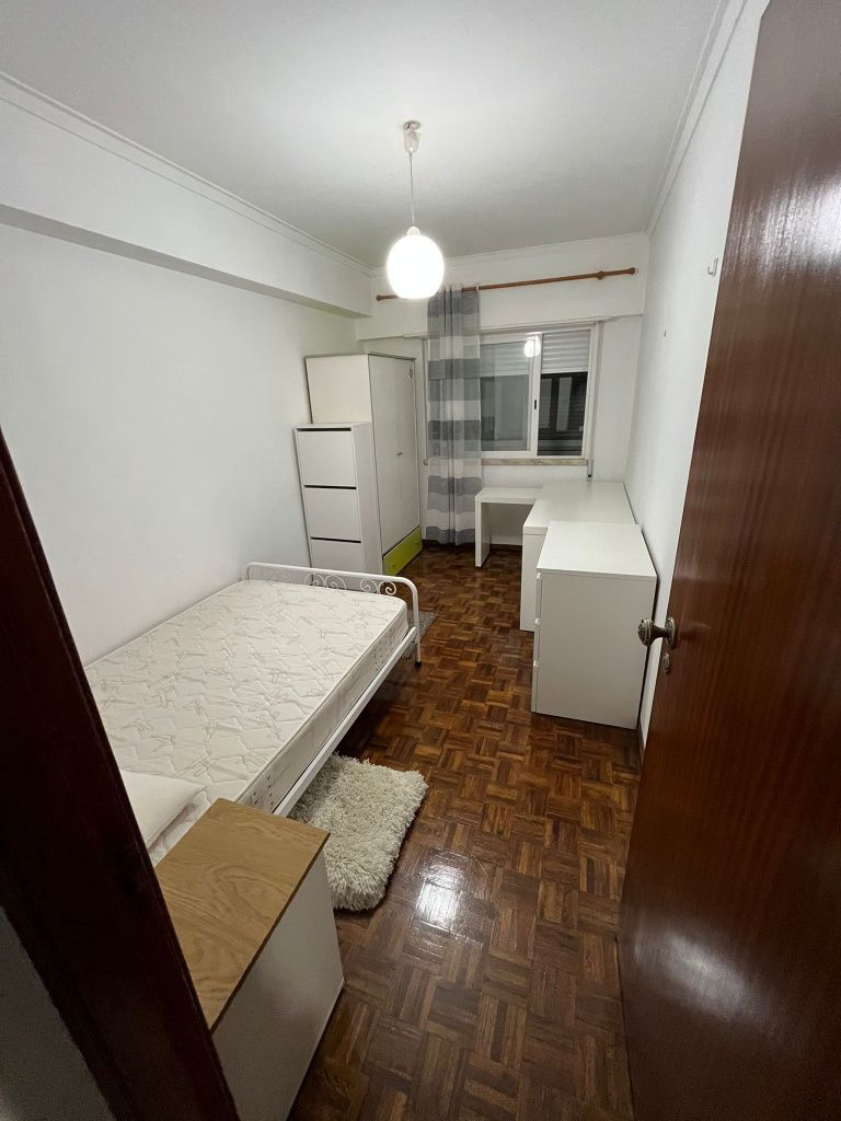 Quarto para arrendar