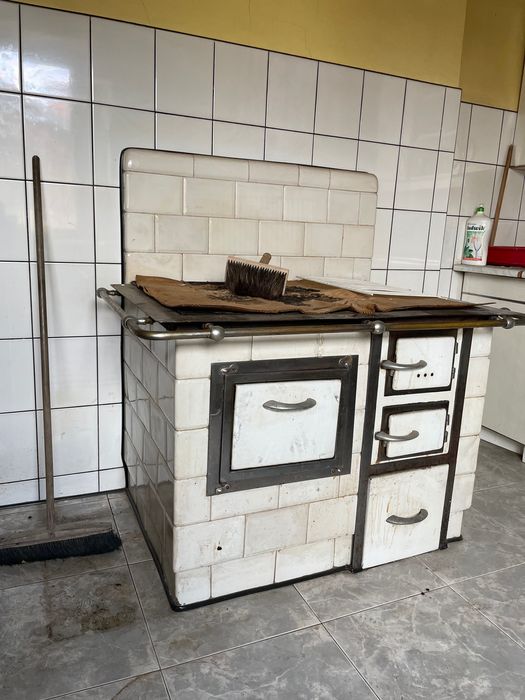 Piec kaflowy …..