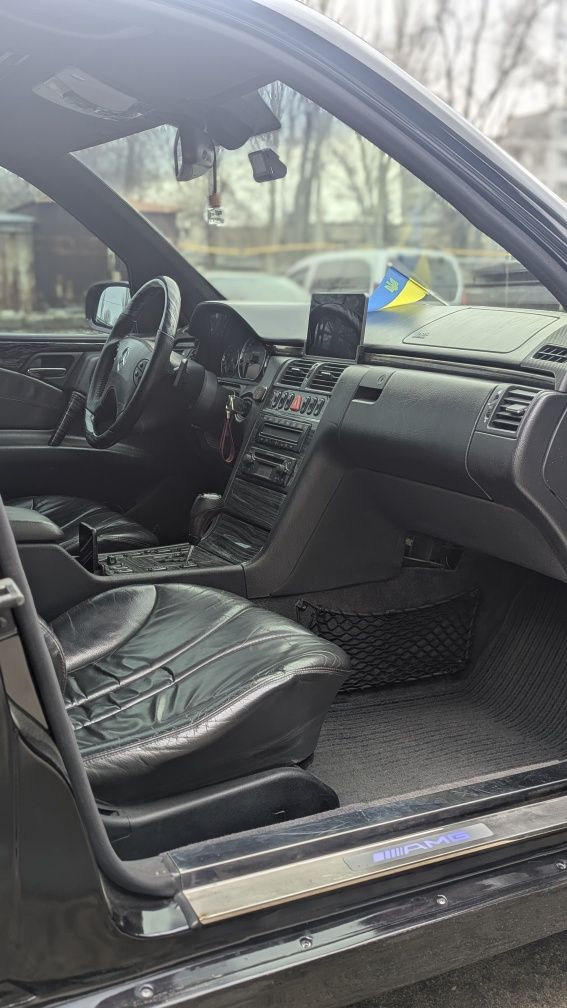 Продам мерседес е55 амг 1998 м113к