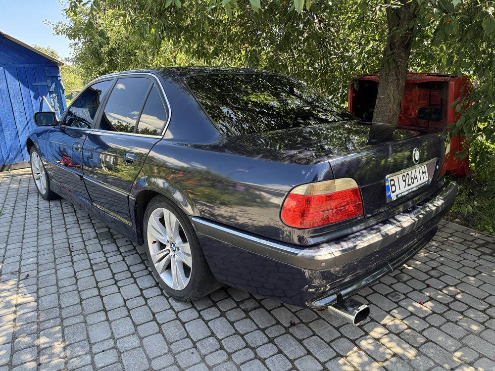 Продам BMW 7 серия