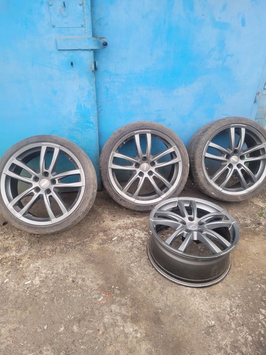 продам комплект дисков на R19 для бмв