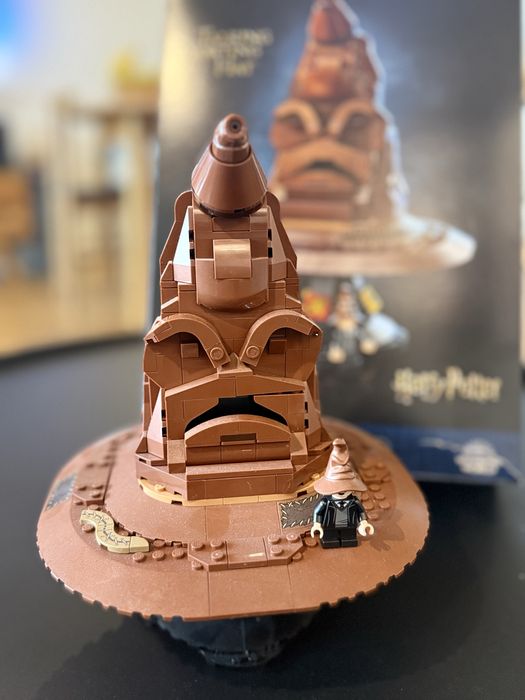 Lego Harry Potter - mowiaca Tiara Przydzialu