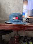 Czapka jeansowa Tommy Hilfiger Kapelusz
