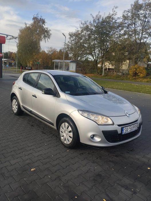 Renault Megane Renault Megane 1.6 benzyna 101KM 178 tys km przebiegu polski salon .