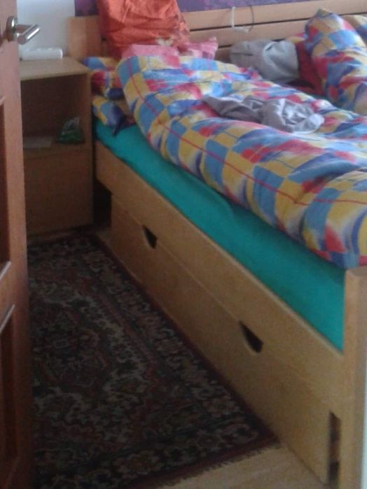 Łóżko do sypialni 190x160 cm