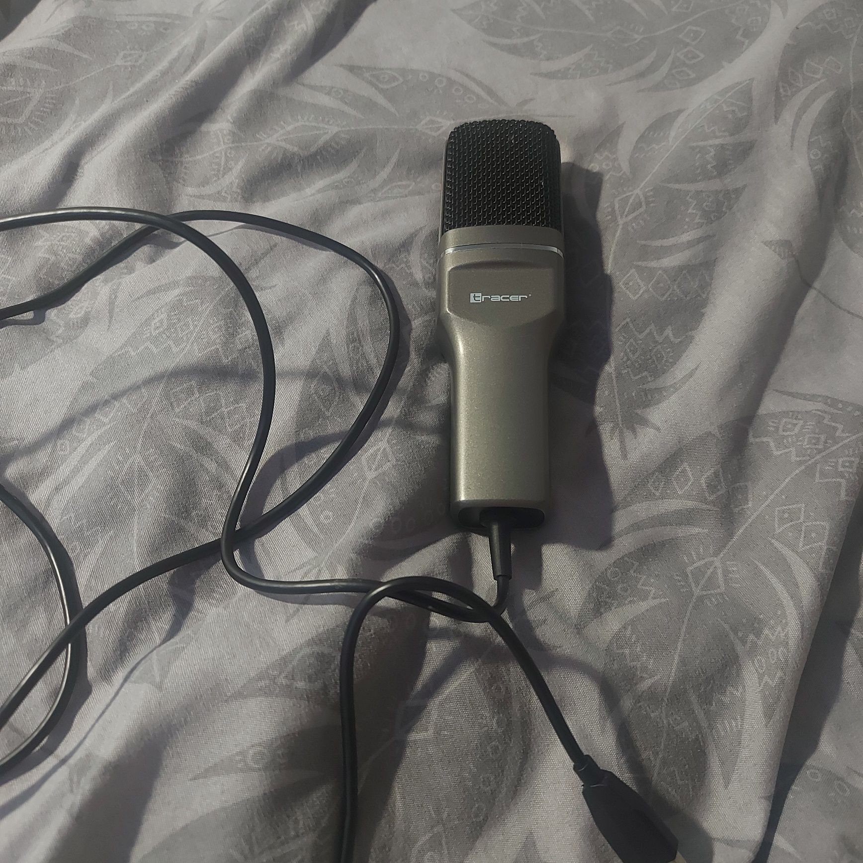 Mikrofon USB – świetna jakość dźwięku, bez statywu