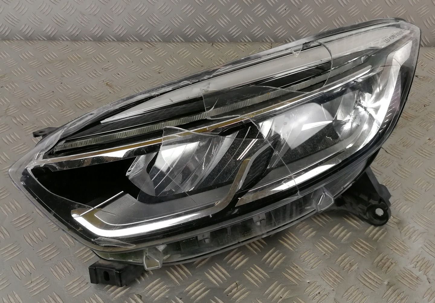 260606152R lampa lewa przednia RENAULT CAPTUR I LIFT LED PURE VISION EURO