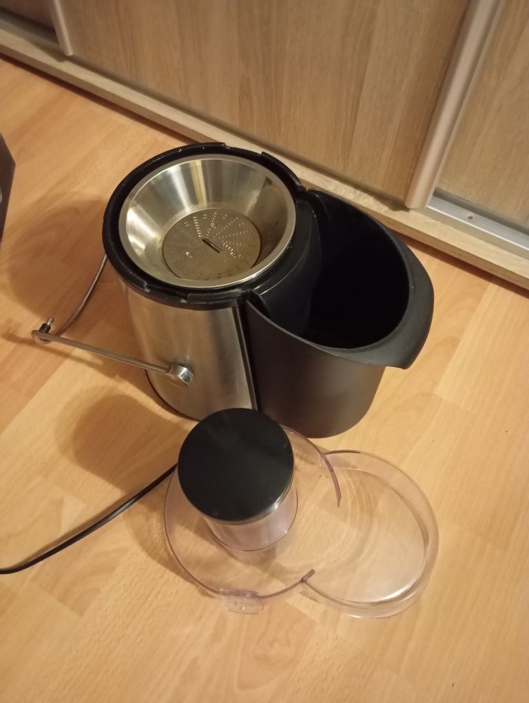 Sokowirówka  Reven ESO001