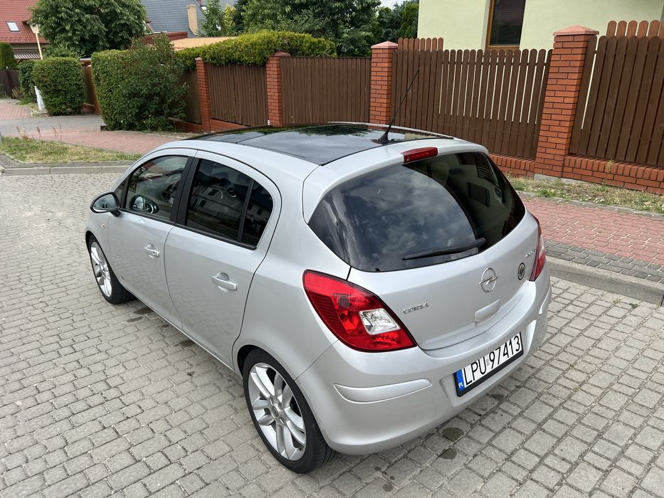 Opel Corsa 1.4 + lpg, skora, panorama wersja Cosmo