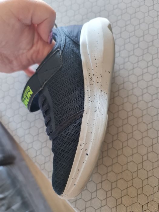Tenis Azuis escuros tamanho 33 Sckechers