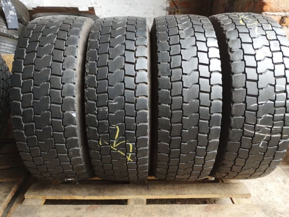 Шини вантажні 305/70/19.5 Pirelli