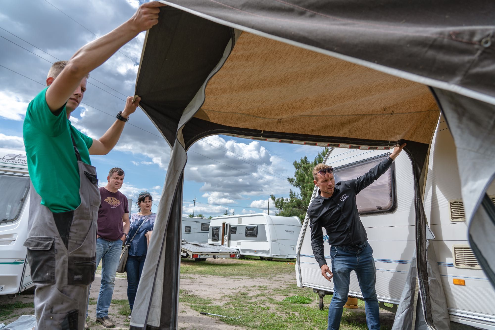 Remonty uszczelnianie przyczep kempingowych kamperów Serwis i Naprawa