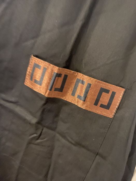 Czarna koszula na suwak