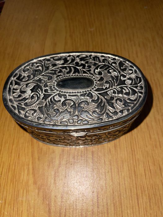 Шкатулка для украшений