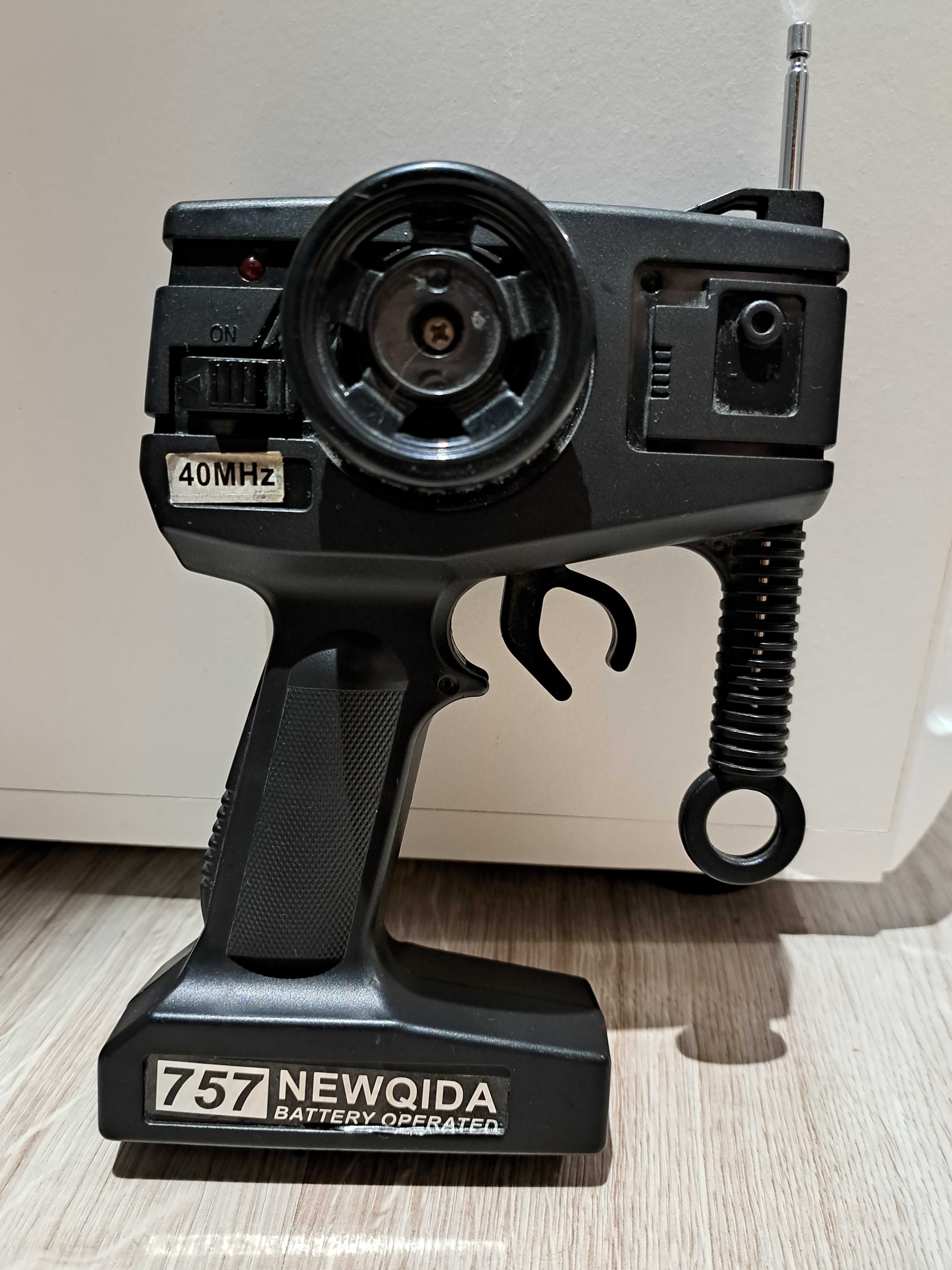 Pilot RC 40MHz NEWQIDA / NQD Rock Crawler