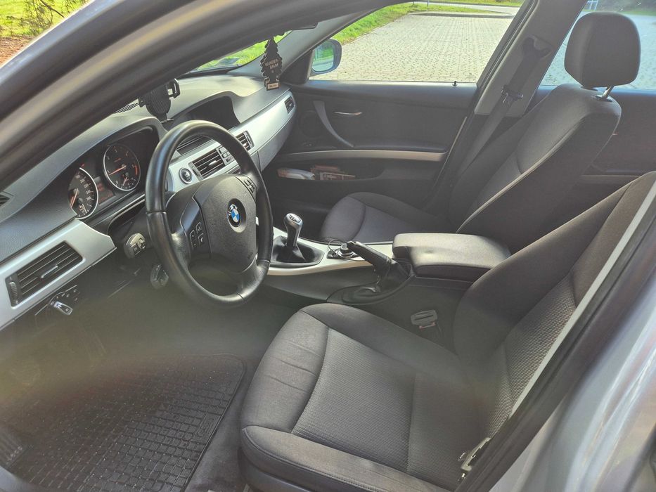 BMW E91 320D 163km, 2 kpl. kół, bi-xenon, panorama, opłaty do 07.2026