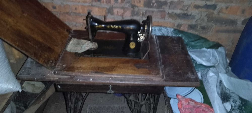 Singer model 66 serial number C2586935