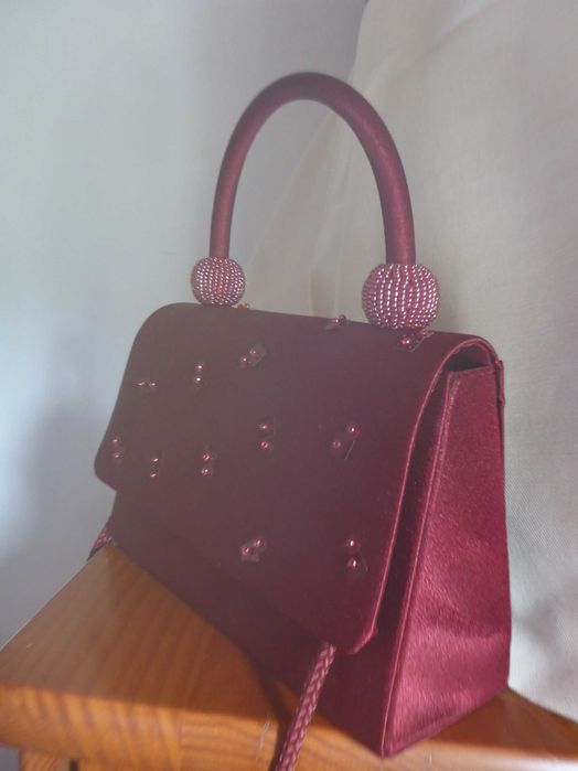 Elegante clutch Setim acolchoada cor de vinho carteira mão Cerimônia