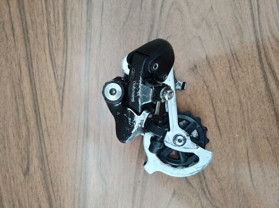 Задній перемикач швидкостей