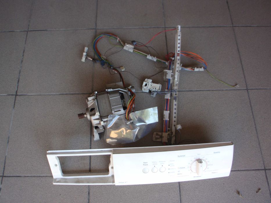 sprzedam panel sterowania do pralki bosch clasik wraz z silnikiem