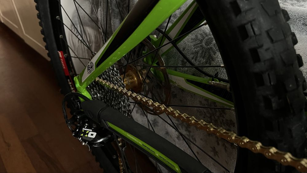 Trek slash 9 full Fox 38 sramXO