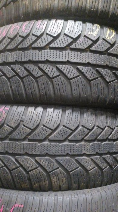Продам зимние шины 225/60r16