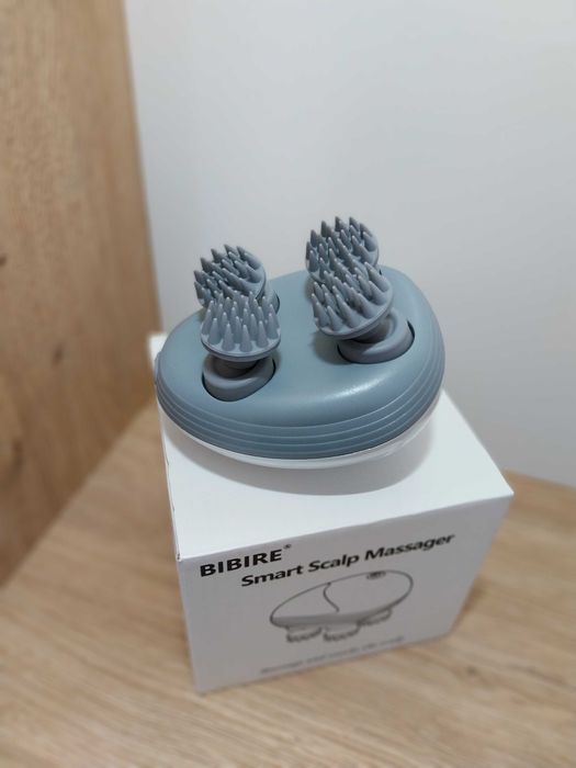 Elektryczny mini masażer wibracyjny do głowy karku