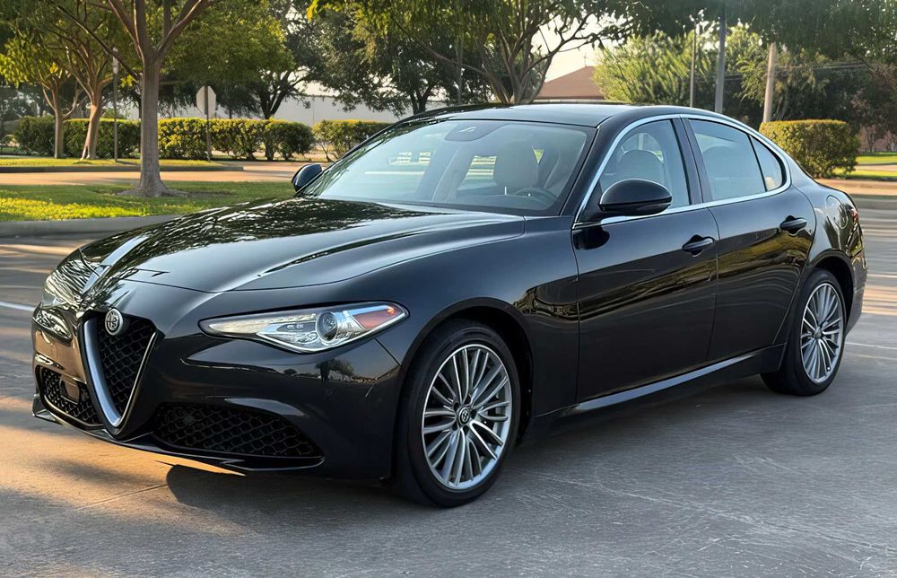 Alfa Romeo Giulia      2018
