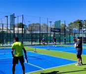 Restaurar e montagem campo padel futsal andebol futbol