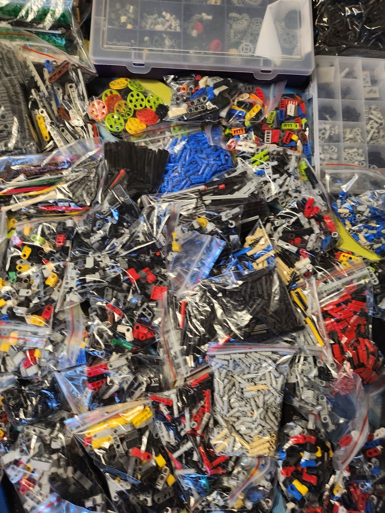Lego technic mix , segregowane w woreczkach
