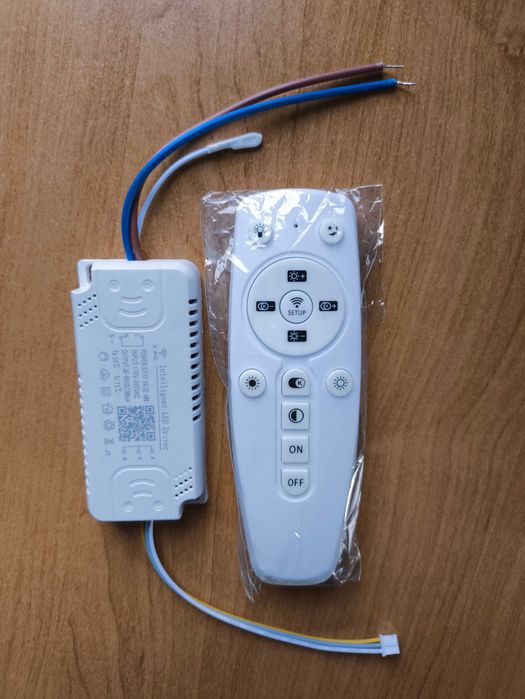 Inteligentny sterownik LED 2.4G Zasilacz do ściemniania zdalnego