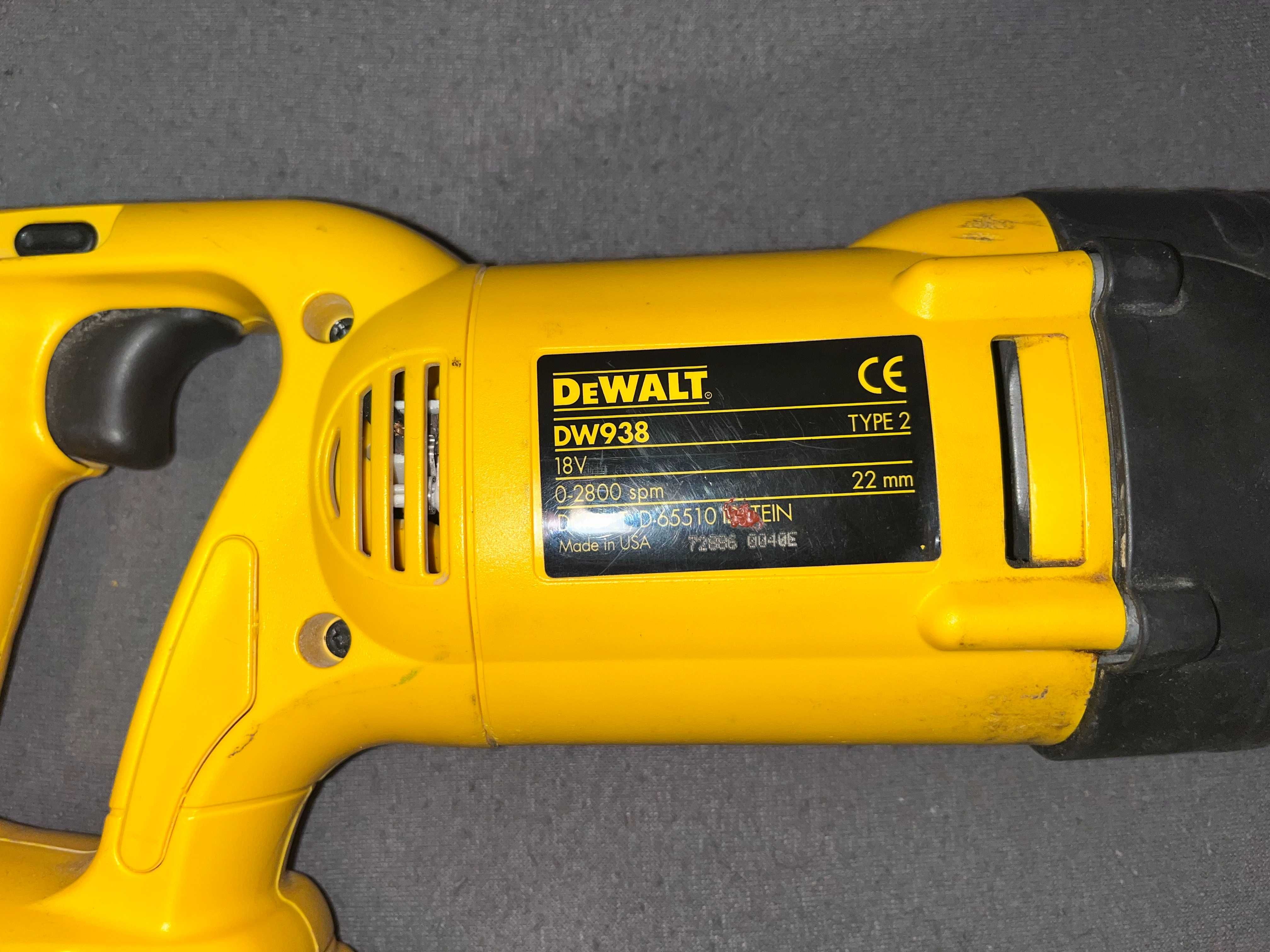 DeWalt DW938 Piła szablasta