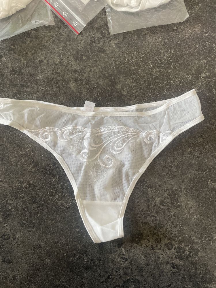 Stringi S,M (839)