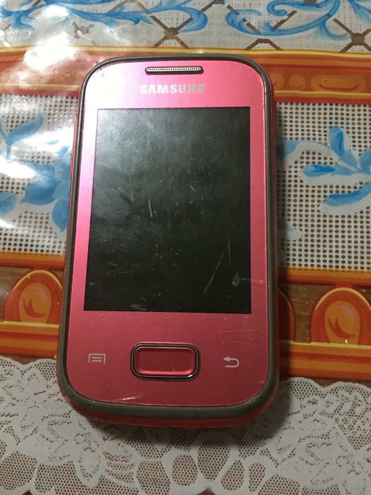 Телефон Samsung Poket
