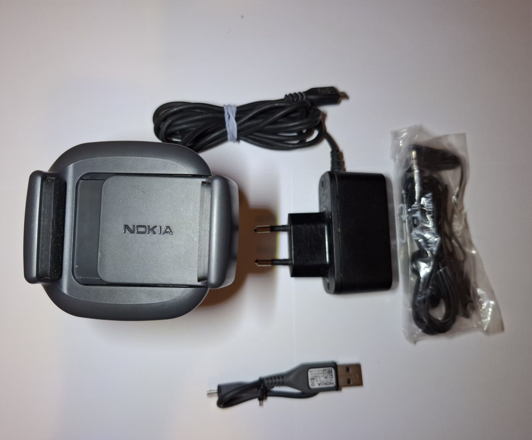 Nokia E52 stan idealny nowa bateria, komplet