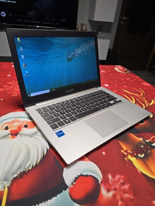 Laptop Asus UX32L Core i5/8GB/256GB SSD/Win10Pro