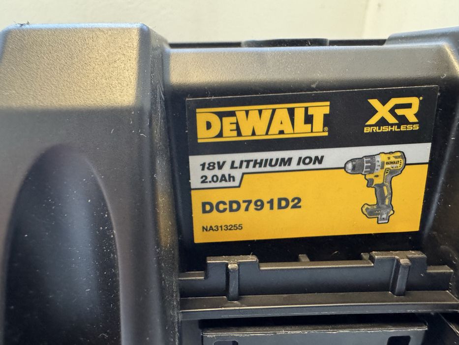 Wiertatko-wkrętarka DeWalt 18V DCD791D2-QW/Gw.24 /Fabrycznie nowa/