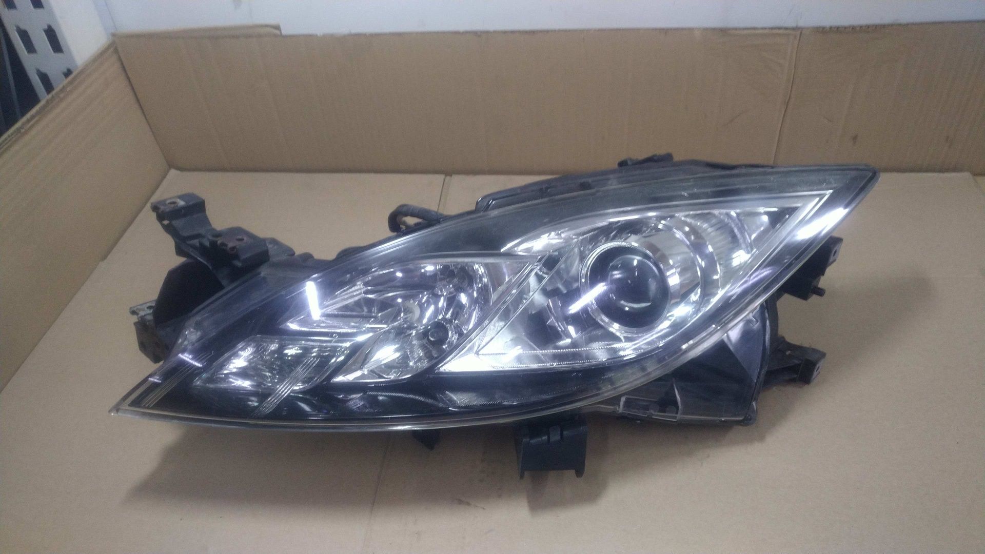 / Mazda 6 II GH lampa lewa przednia EU