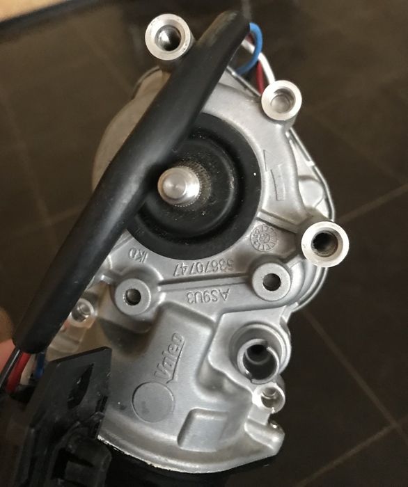 Моторчік для двірників